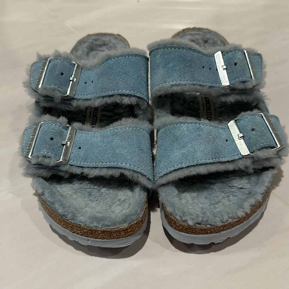 Birkenstock Arizona Shearling in Light Blue Size 38 Mildly worn